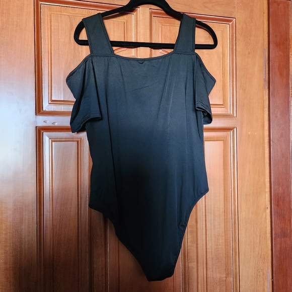 EUC Shein Black Cold Shoulder Bodysuit - Picture 7 of 7